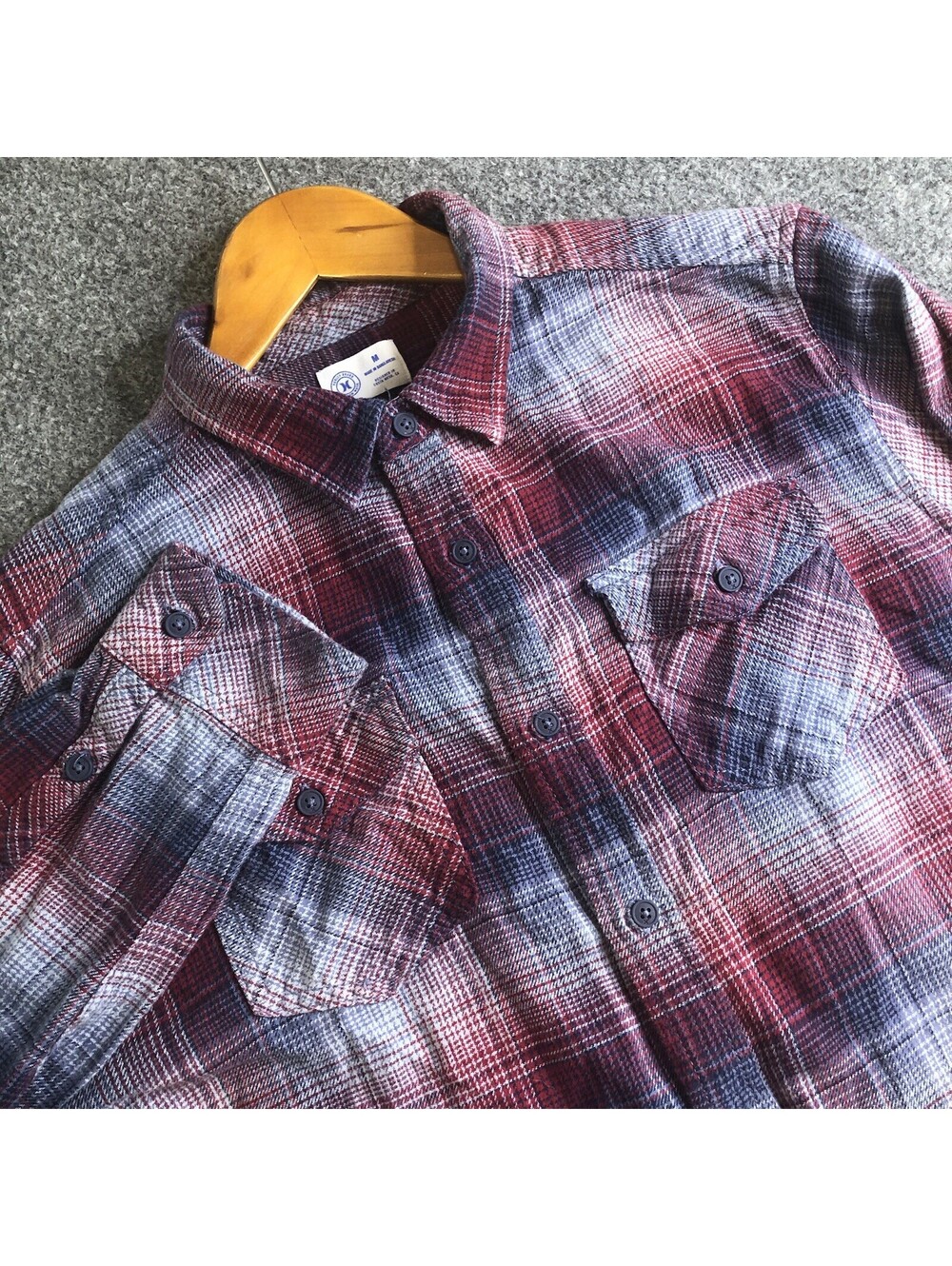 Hurley Button Down Shirt Mens Medium Blue Plaid Long Sleeve Flannel Surf Skate